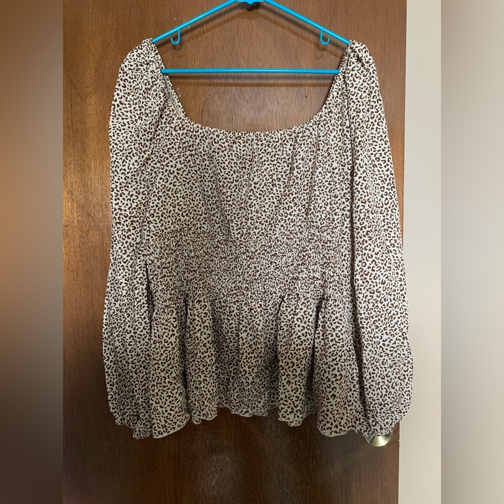 Balloon sleeve, wide, flowy cheetah top